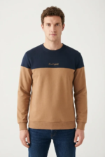 Casual Men’s Colour-Block Crewneck Sweatshirt - Image 2